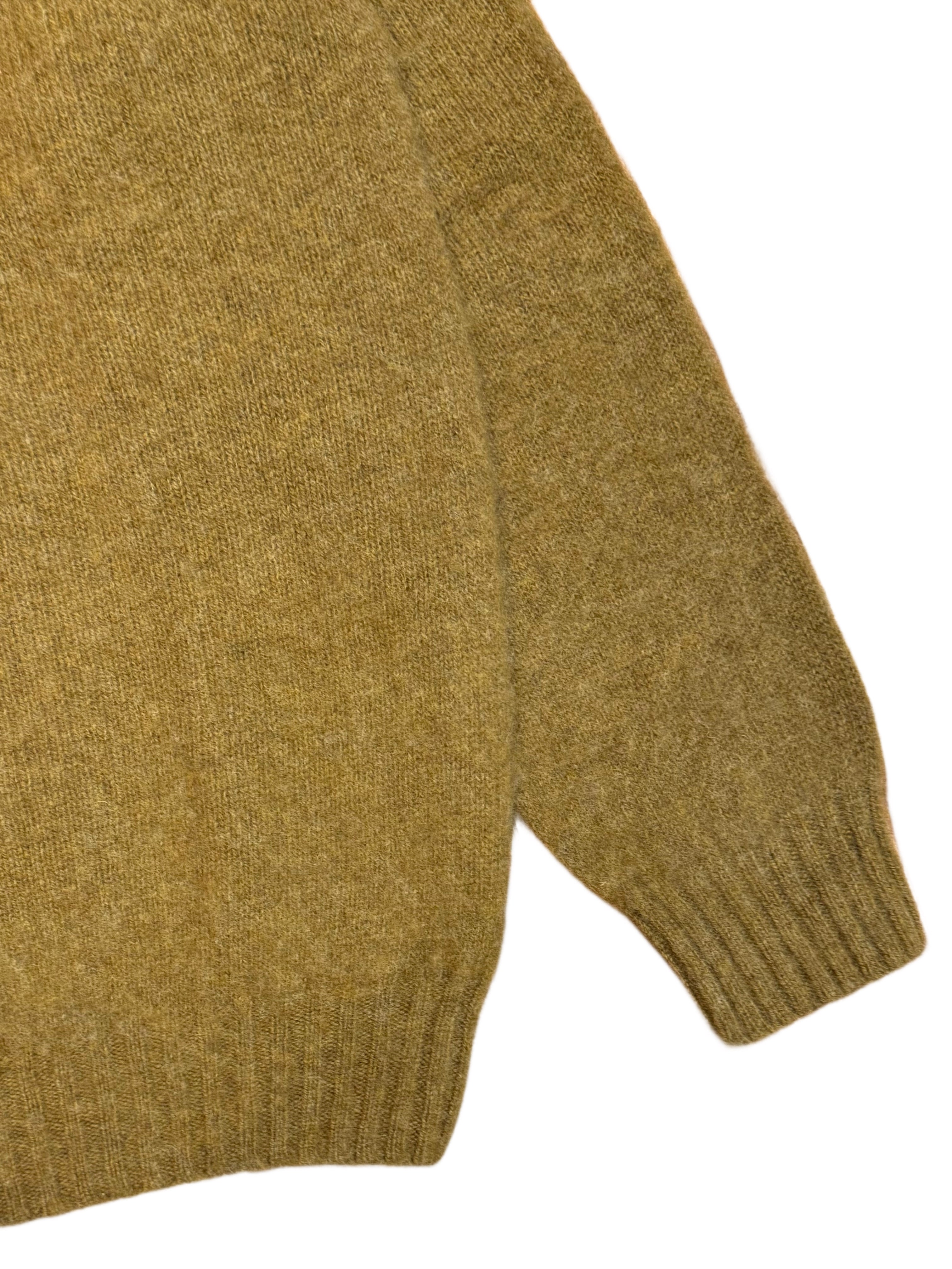 FRESH Sean Scottish Shaggy Wool Jumper In Asparagus