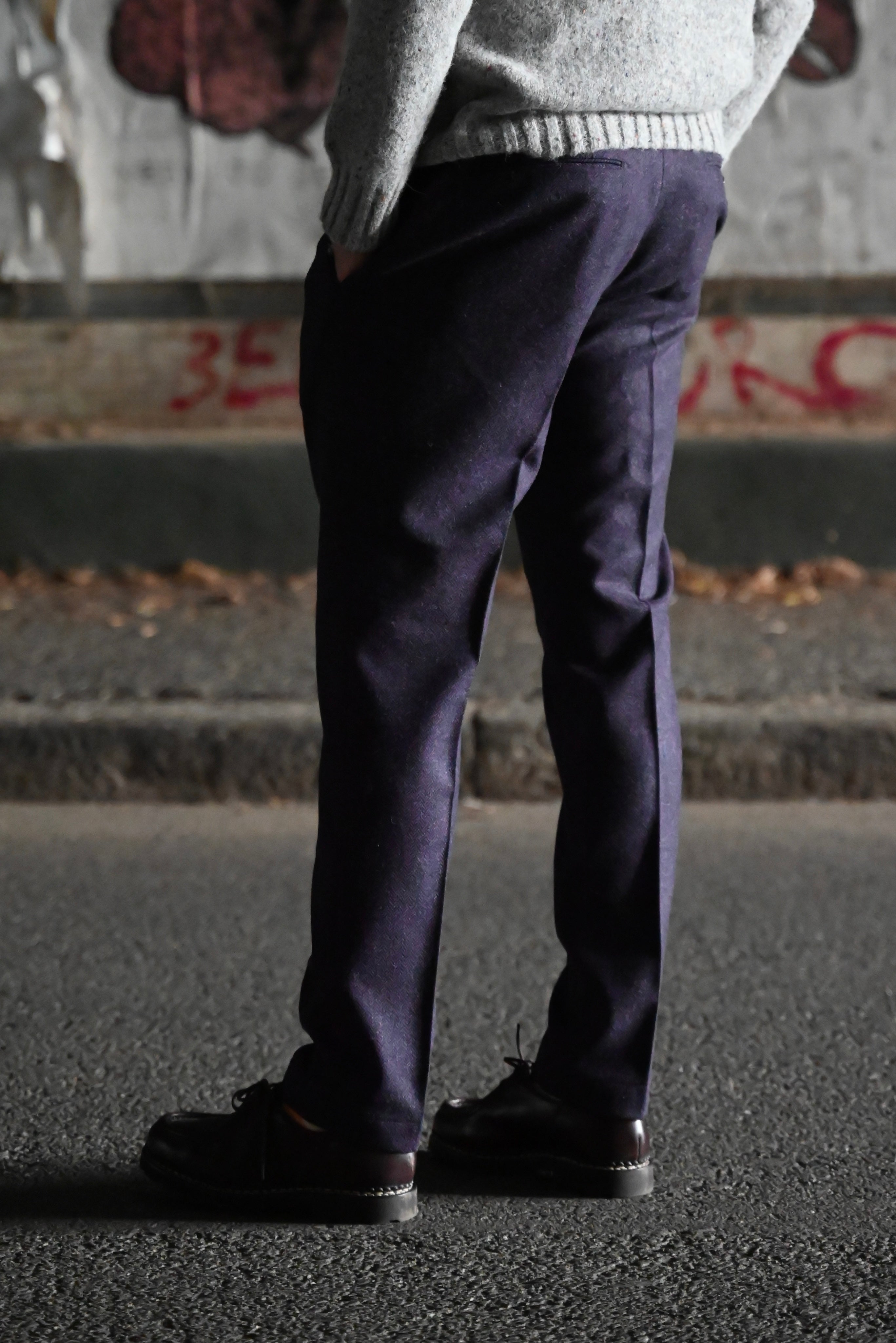 Pantaloni chino a pieghe in lana FRESH in viola