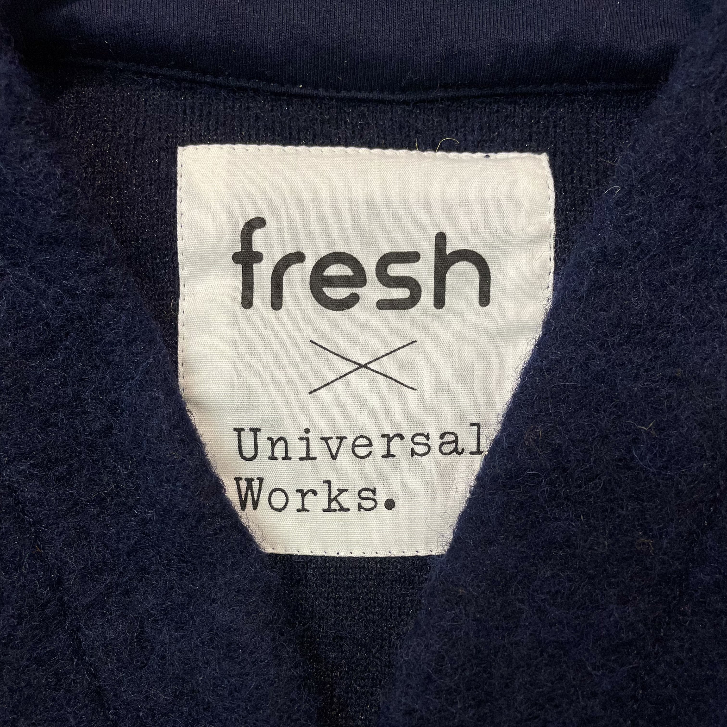 UNIVERSAL WORKS x Cardigan Fresco in Pile di Lana Navy 