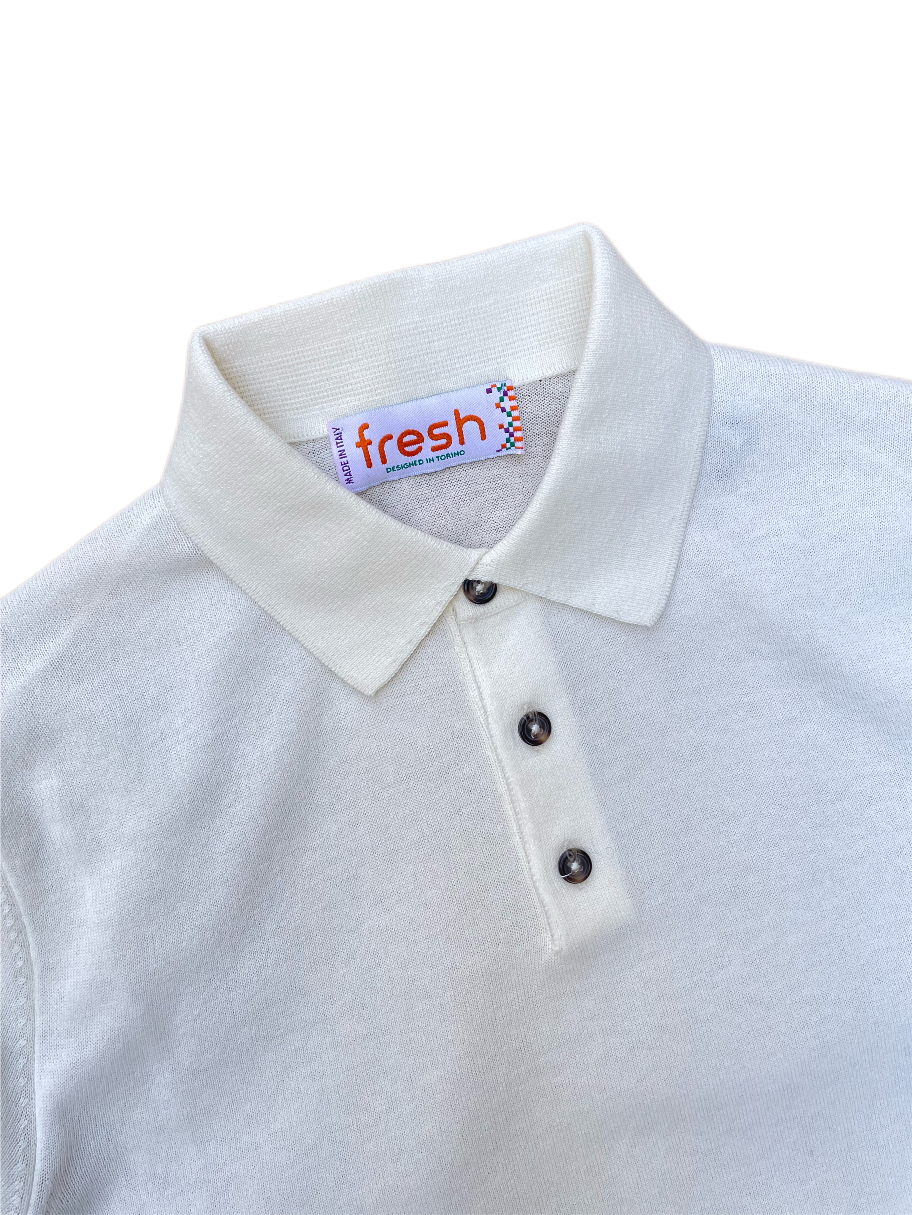 FRESH Polo tricoté en crêpe de coton extra fin en blanc