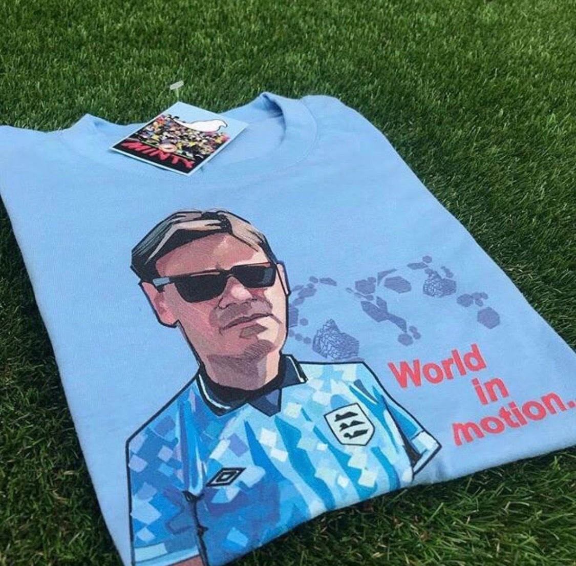 UN RAGAZZO CHIAMATO MINTY T-shirt Word in Motion England '90 del Nuovo Ordine